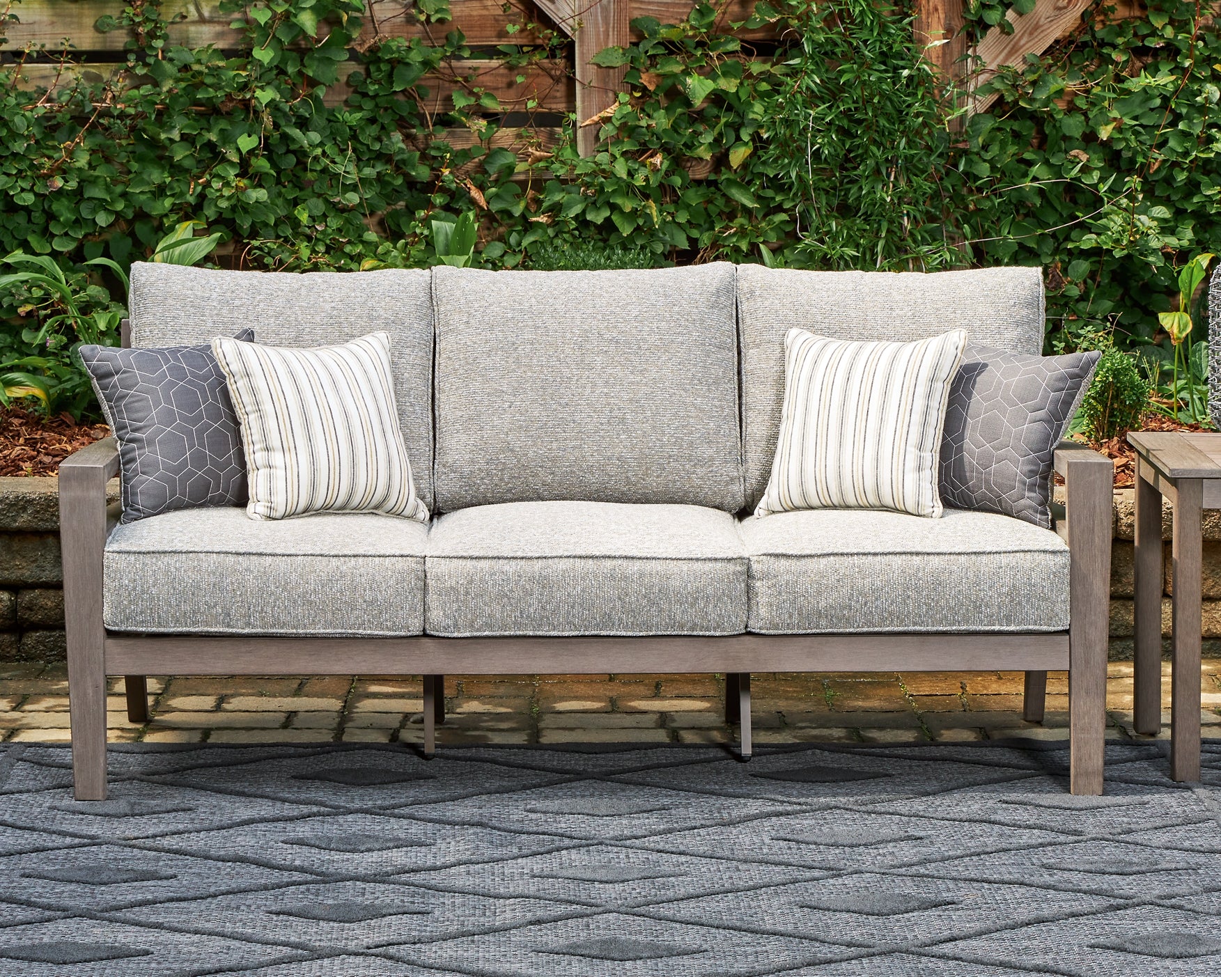 Outdoor 2025 couch rental