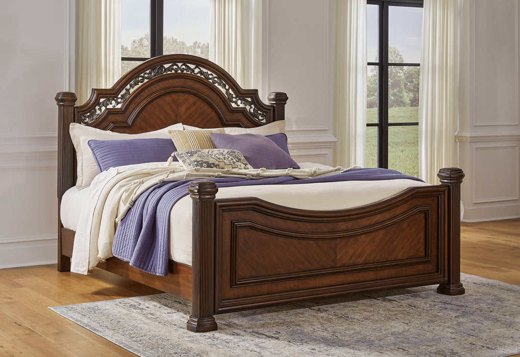 Lavinton King Poster Bed with Mirrored Dresser